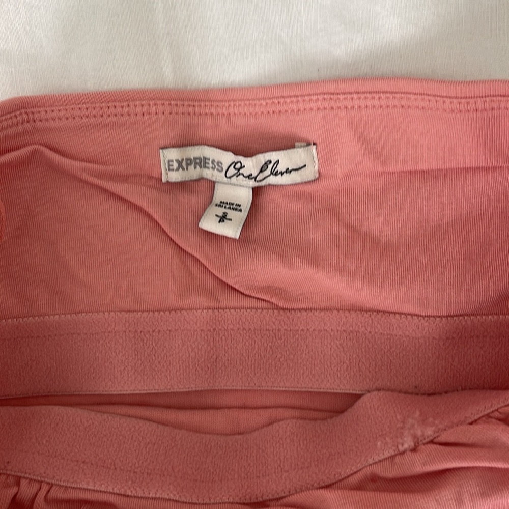 Pink crop top - Picture 2 of 2